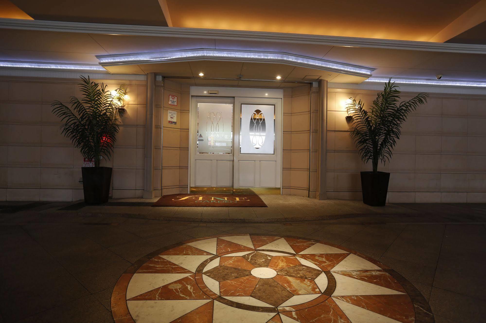 Hotel Fine Garden Umeda (Adults Only) Osaka Esterno foto